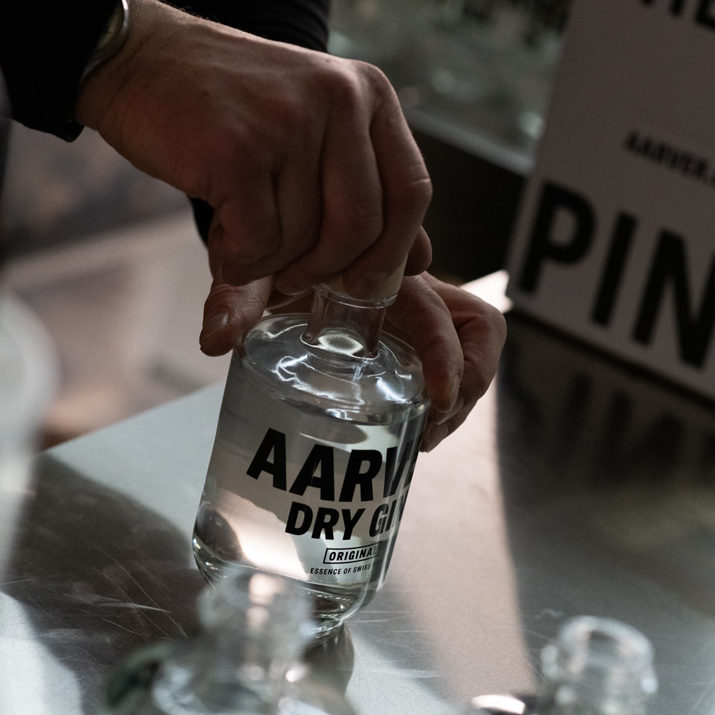 Schweizer Gin – warum er anders schmeckt und worauf es wirklich ankommt